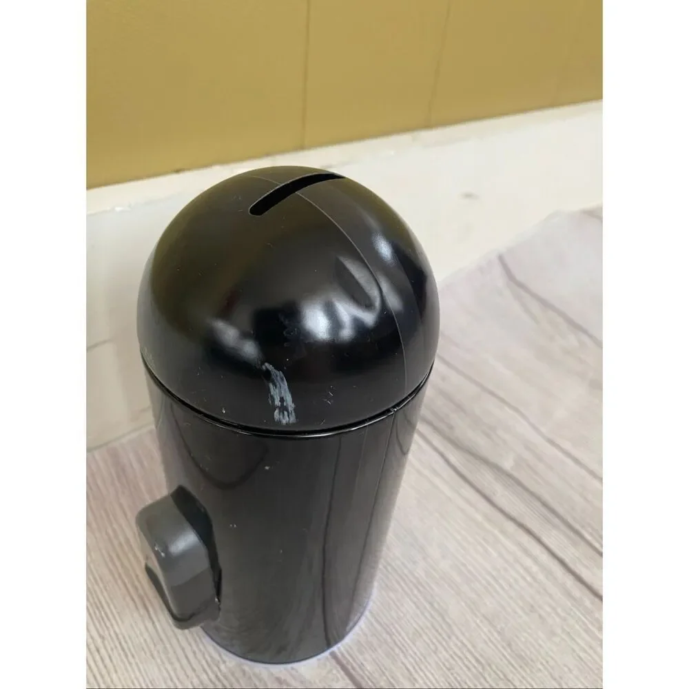 Star wars darth vader 7.5” tin coin bank with removable top black